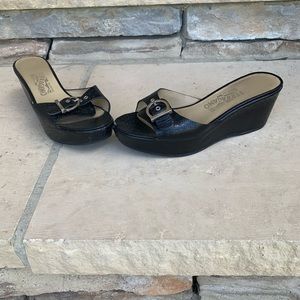 Women’s dress flats